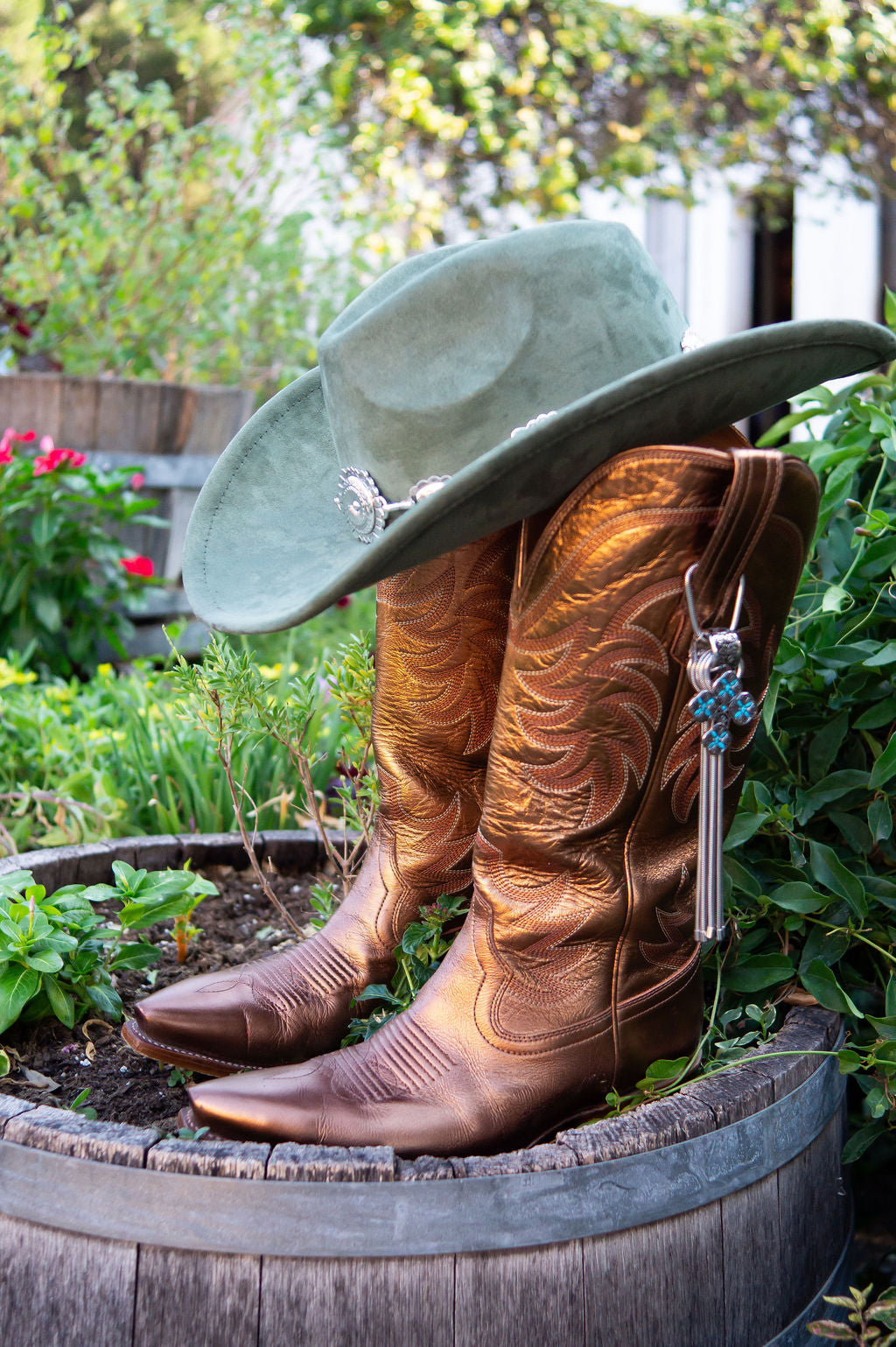 Turquoise Cross Boot Bola