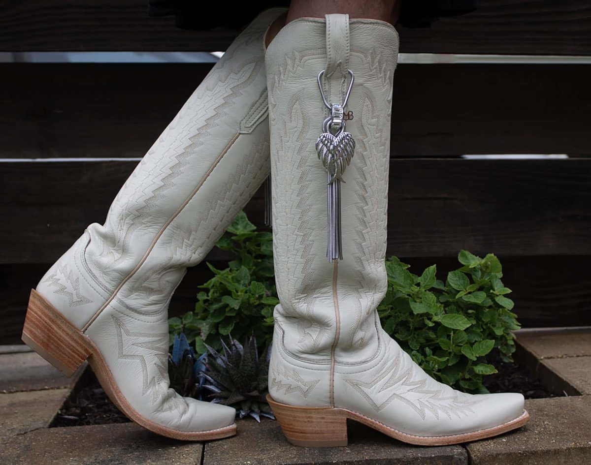 Angel Wings Boot Bola - Image 2
